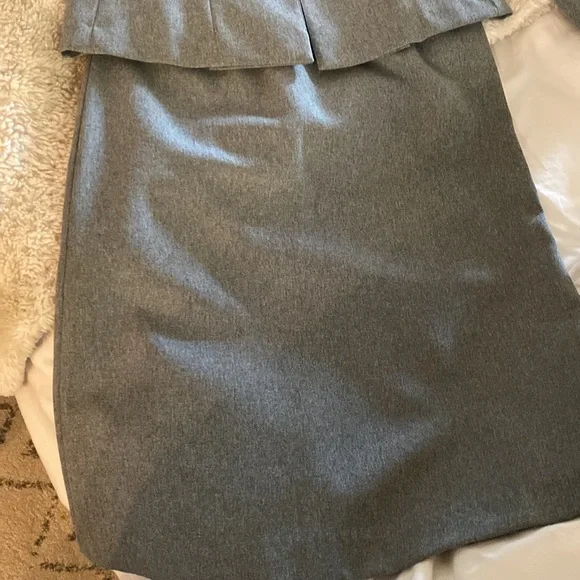 ❤️Skirt Suit! Jacket & Skirt Gray! Size 7 - Picture 4 of 13